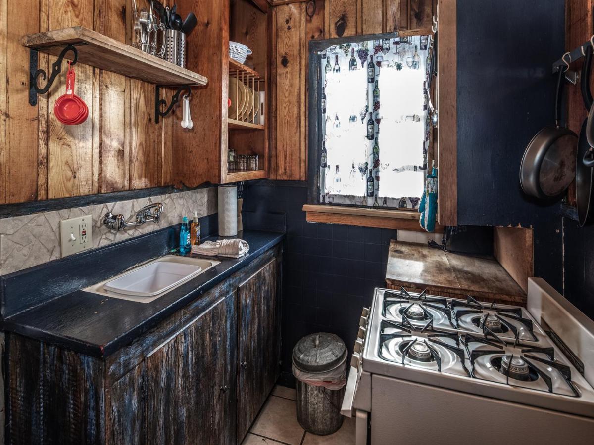 Apache Village 4, King Studio, Midtown, Sleeps 2 رويدوسو، نيومكسيكو المظهر الخارجي الصورة